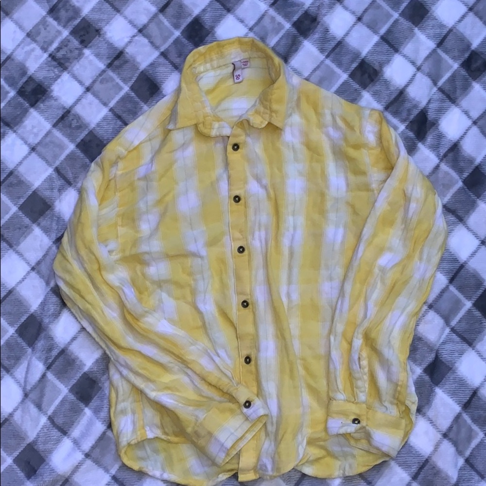 Plaid yellow flannel button up shirt